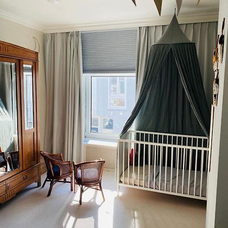 Familiehuis Aan Zee Met Ruim Dakterras Зандфорт Экстерьер фото